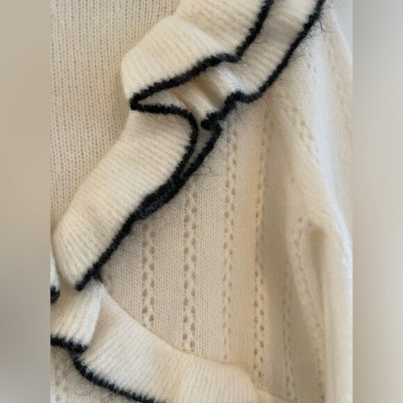 Sézane white sweater w/black ruffle trim, size XS - Picture 2 of 7
